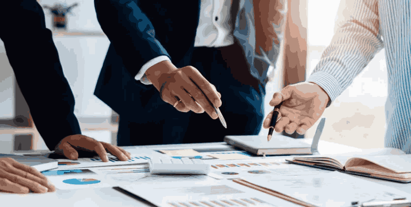 Revenue Roulette: Funding Your Digital Marketing Agency With Revenue‑Based Capital